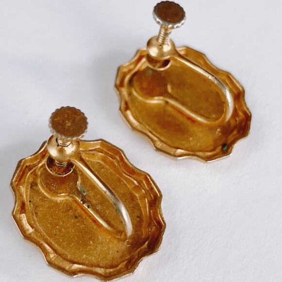 VTG 1950s Reverse Painted Glass Floral Screw Back Earrings Gold Tone - Picture 9 of 9
